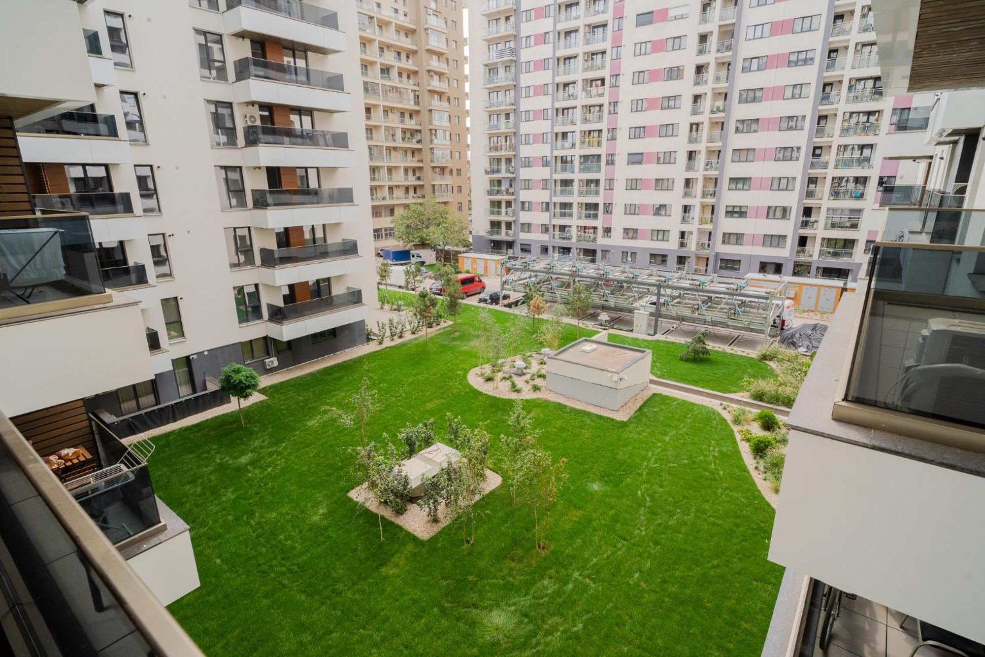 Amazing View Apartments - Iuliu Maniu & Politehnica Park Bucharest Exterior photo