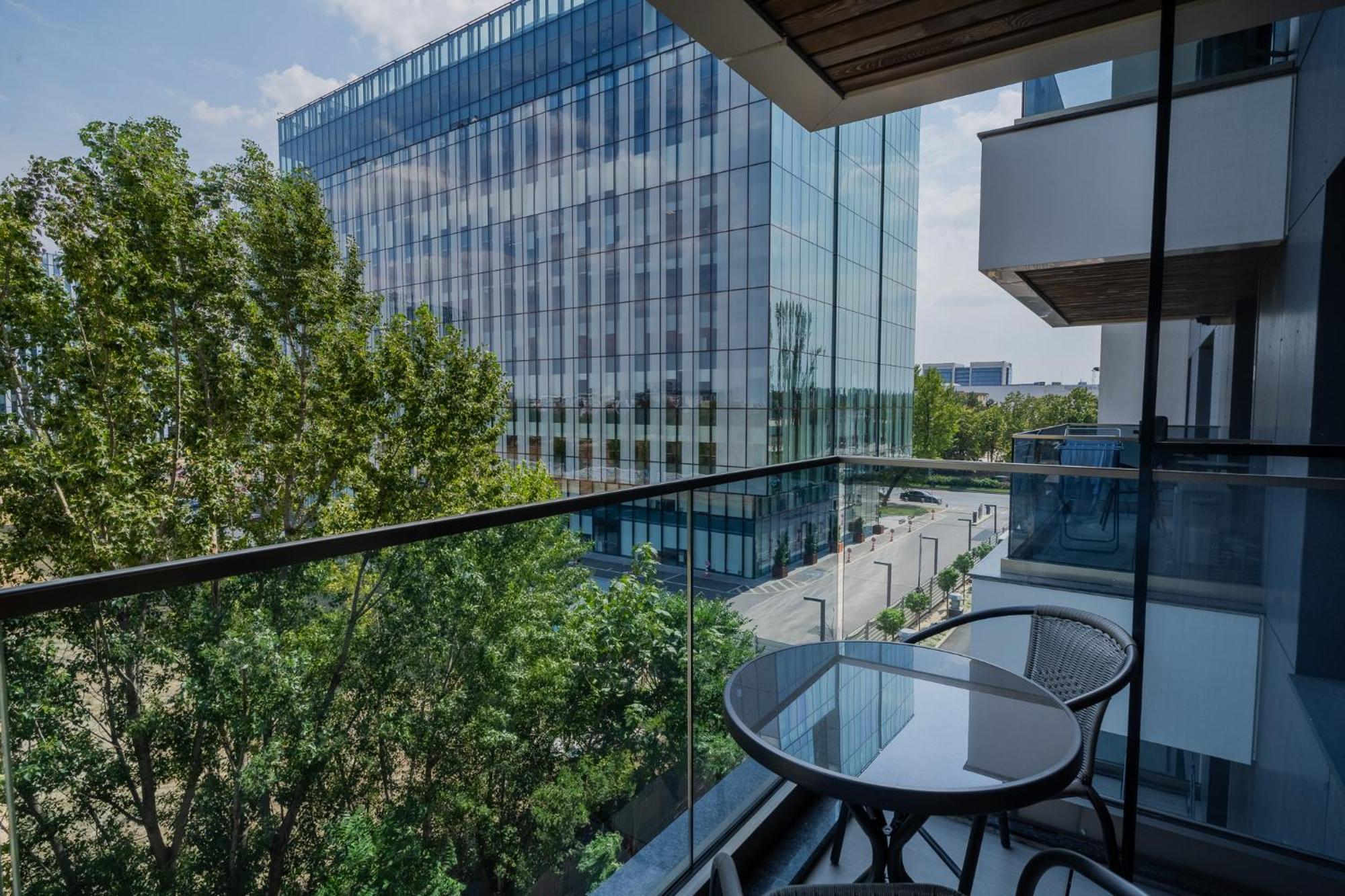 Amazing View Apartments - Iuliu Maniu & Politehnica Park Bucharest Exterior photo